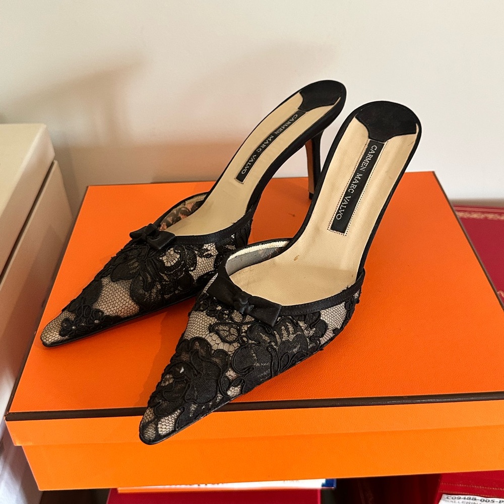 Carmen Marc Valvo lace with bow Mule